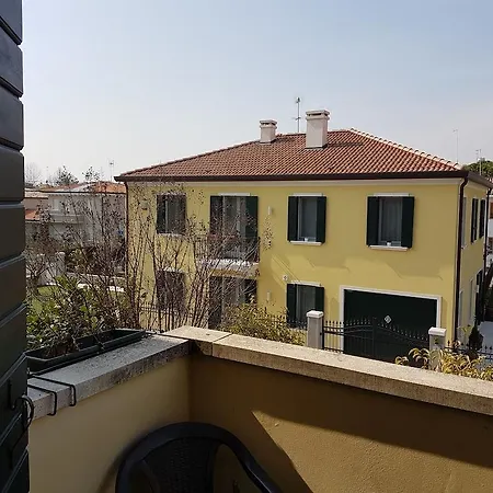 Small Royal Rc12 Hotel